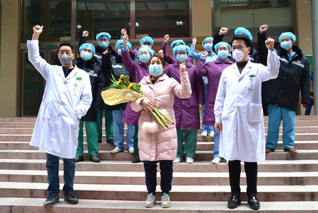 [快讯]南阳医专一附院第一例新型冠状病毒感染的肺炎患者治愈出院