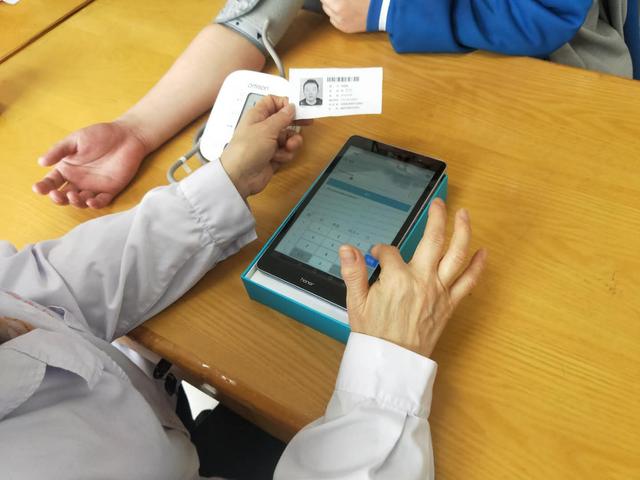 我院全力服务2019年高招体检