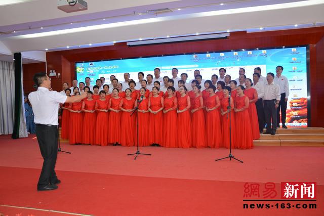 南阳医专一附院举办“不忘初心牢记使命 我们的70年“庆国庆歌咏比赛