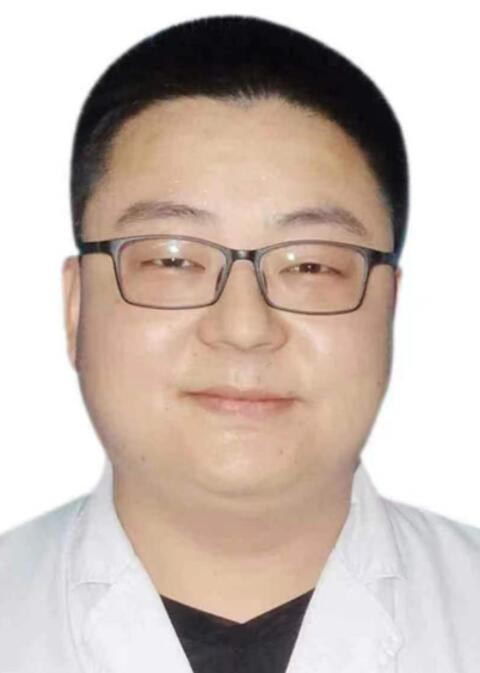 王菁
