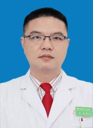 李  辰
